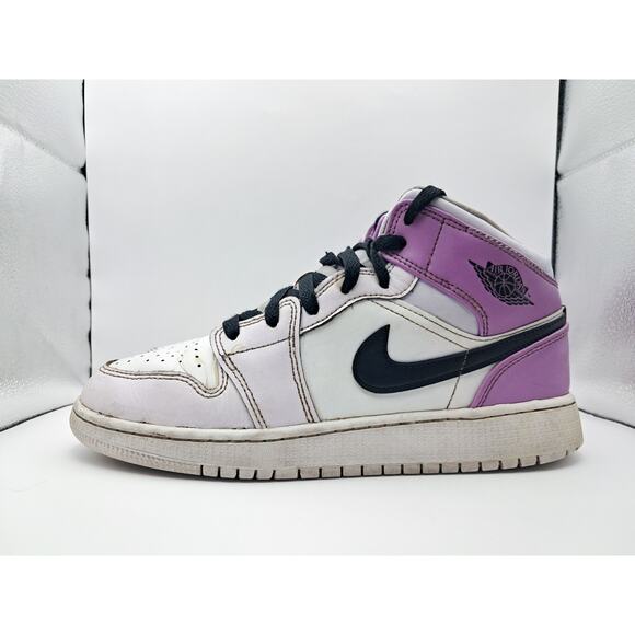 Size 6.5Y | 8W - Jordan 1 Mid Barely Grape (GS) - DQ8423-501 - Picture 5 of 9